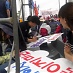 노동절 충북 집회에서 쌍차 문제를 알리는 피켓 선전과 행진